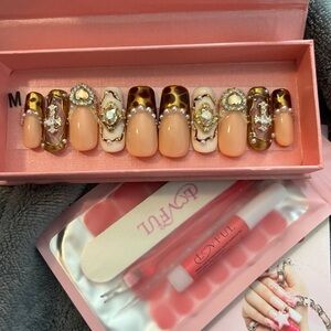 LovFul Baroque Style Handmade Reusable Acrylic Press On Nails